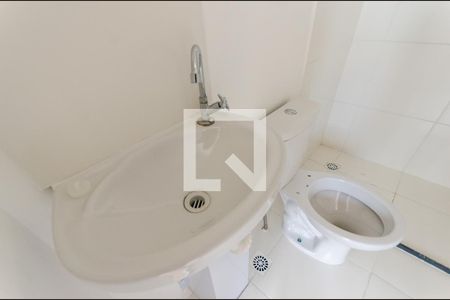 Banheiro de kitnet/studio para alugar com 1 quarto, 17m² em Freguesia do Ó, São Paulo