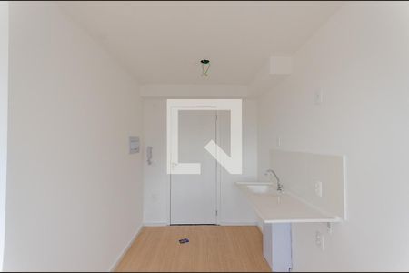 Cozinha de kitnet/studio para alugar com 1 quarto, 17m² em Freguesia do Ó, São Paulo