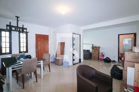 Sala de casa para alugar com 2 quartos, 120m² em Nova Gerti, São Caetano do Sul