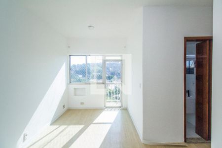 Sala de apartamento para alugar com 2 quartos, 74m² em Jacarepaguá, Rio de Janeiro