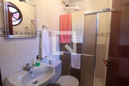 Banheiro de serviço de casa à venda com 4 quartos, 121m² em Jardim Rizzo, São Paulo