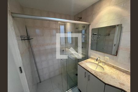 Banheiro de apartamento para alugar com 4 quartos, 139m² em Vila Sonia, São Paulo