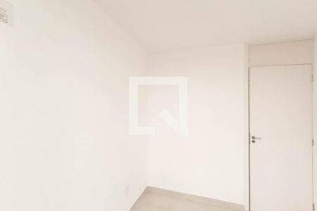 Quarto 1 de apartamento para alugar com 2 quartos, 52m² em Santa Cruz, Rio de Janeiro