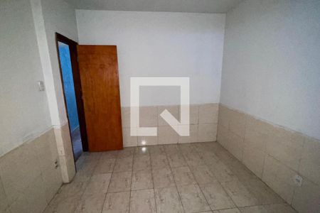 Quarto de casa para alugar com 2 quartos, 70m² em Parque Guararapes, Duque de Caxias