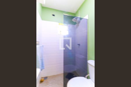Banheiro de casa para alugar com 2 quartos, 80m² em Higienópolis, Rio de Janeiro