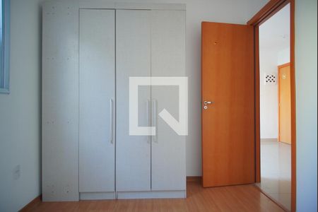 Quarto 2 de apartamento para alugar com 2 quartos, 44m² em Costa E Silva, Porto Alegre