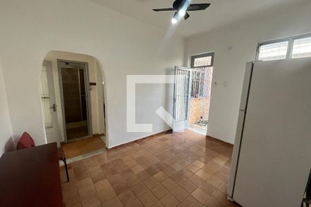 Sala de casa para alugar com 2 quartos, 80m² em Ramos, Rio de Janeiro