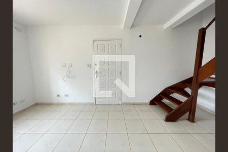 Sala de casa para alugar com 2 quartos, 100m² em Vila Butantã, São Paulo
