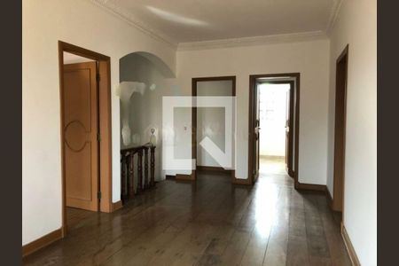 Casa para alugar com 4 quartos, 500m² em Jardim Leonor, São Paulo