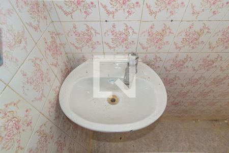 Detalhe - Banheiro de casa para alugar com 1 quarto, 56m² em Vila Santo Estevão, São Paulo