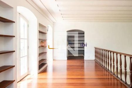 Casa à venda com 4 quartos, 713m² em Chácara Monte Alegre, São Paulo