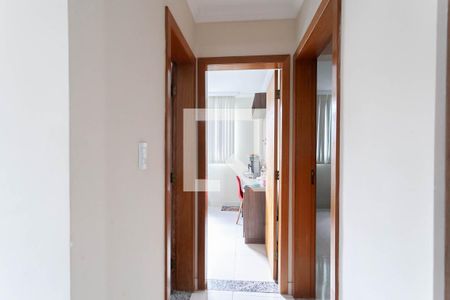 Corredor de apartamento para alugar com 2 quartos, 140m² em Parque Xangri-lá, Contagem