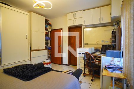 Suíte de casa à venda com 3 quartos, 300m² em Cristo Redentor, Porto Alegre