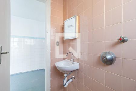Banheiro de kitnet/studio para alugar com 1 quarto, 56m² em Vila Santo Estevão, São Paulo