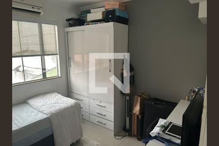 Quarto de casa à venda com 3 quartos, 120m² em Irajá, Rio de Janeiro