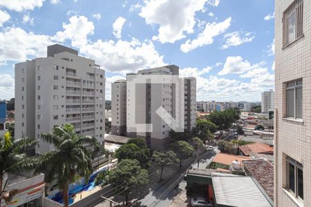 Varanda da Sala - Vista de apartamento para alugar com 2 quartos, 70m² em Pampulha, Belo Horizonte