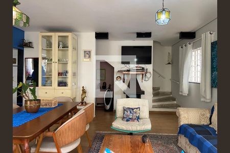 Sala de casa à venda com 4 quartos, 240m² em Vila Gomes, São Paulo