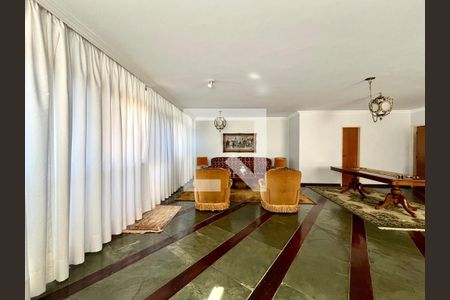 Sala de apartamento para alugar com 3 quartos, 200m² em Cambuí, Campinas