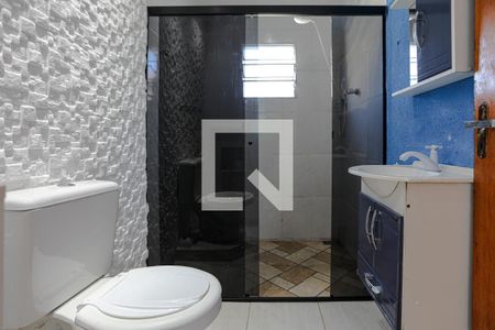 Banheiro de casa para alugar com 2 quartos, 100m² em Loteamento Municipal Bras Cubas, Mogi das Cruzes