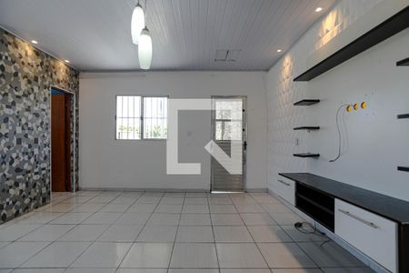 Sala de casa para alugar com 2 quartos, 100m² em Loteamento Municipal Bras Cubas, Mogi das Cruzes