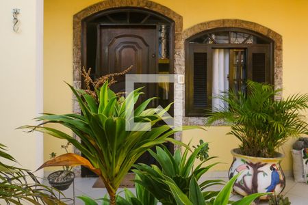 Casa de Condomínio para alugar com 3 quartos, 150m² em Rocha Sobrinho, Mesquita