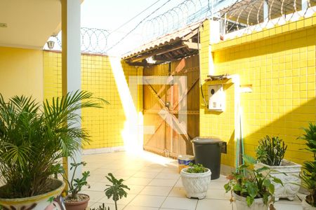 Casa de Condomínio para alugar com 3 quartos, 150m² em Rocha Sobrinho, Mesquita