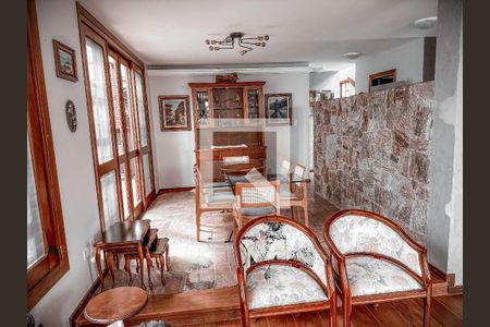 Casa à venda com 3 quartos, 194m² em Jardim dos Estados, São Paulo