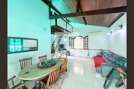 Casa à venda com 3 quartos, 273m² em Itaipu, Niterói