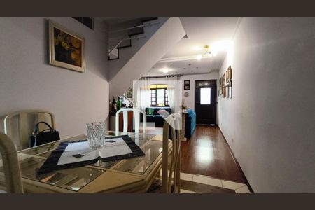 Sala de casa de condomínio à venda com 3 quartos, 140m² em Paraíso, São Paulo