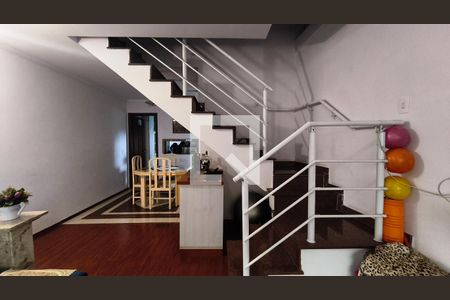 Sala de casa de condomínio à venda com 3 quartos, 140m² em Paraíso, São Paulo