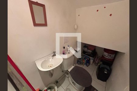Banheiro 1 de casa para alugar com 2 quartos, 68m² em Jardim Sao Miguel, Ferraz de Vasconcelos