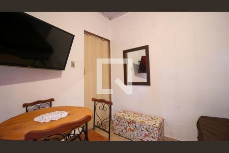 Sala/Quarto de casa para alugar com 1 quarto, 30m² em Parque Santo Eduardo, São Paulo