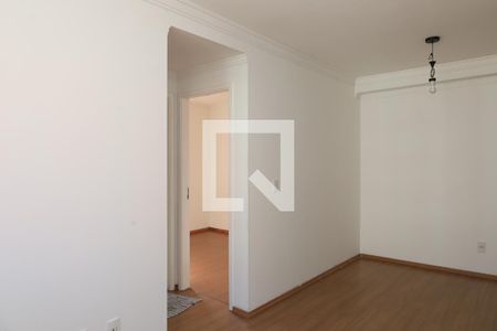 Sala de apartamento para alugar com 2 quartos, 45m² em Vila Carmosina, São Paulo