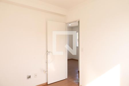 Quarto 1 de apartamento para alugar com 2 quartos, 45m² em Vila Carmosina, São Paulo