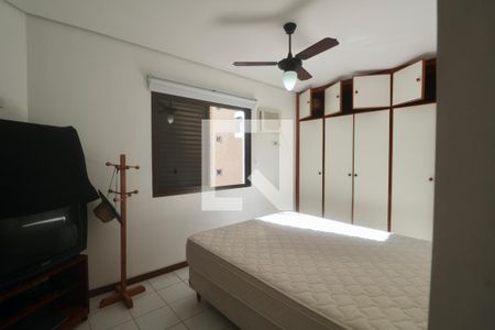 Suíte de apartamento para alugar com 4 quartos, 120m² em Barra Funda, Guarujá