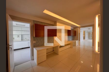 Hall Íntimo de apartamento à venda com 4 quartos, 260m² em Barra da Tijuca, Rio de Janeiro