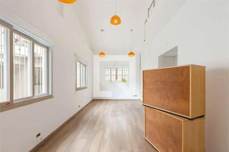 Casa à venda com 1 quarto, 247m² em Jardim das Acacias, São Paulo