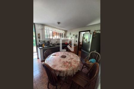 Casa à venda com 3 quartos, 1849m² em Eldorado, Diadema