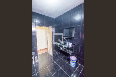 Banheiro de apartamento para alugar com 1 quarto, 60m² em Vila Gobbi, Carapicuíba