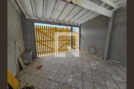 Garagem de casa para alugar com 3 quartos, 170m² em Real, Praia Grande