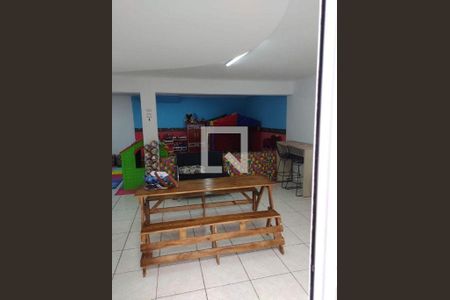 Casa à venda com 3 quartos, 169m² em Jardim Las Vegas, Santo André