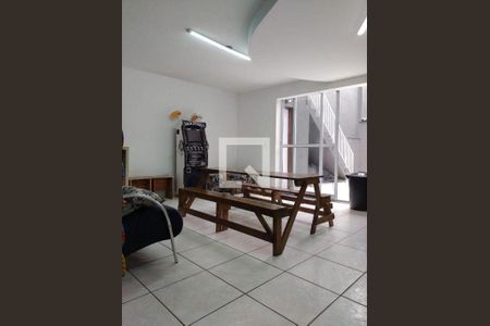 Casa à venda com 3 quartos, 169m² em Jardim Las Vegas, Santo André