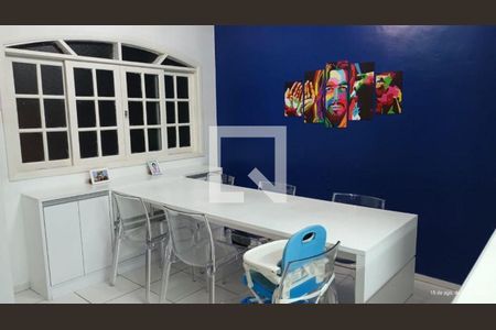 Casa à venda com 3 quartos, 169m² em Jardim Las Vegas, Santo André