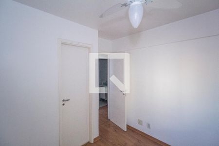 Suíte de apartamento para alugar com 3 quartos, 66m² em Jardim Sulacap, Rio de Janeiro