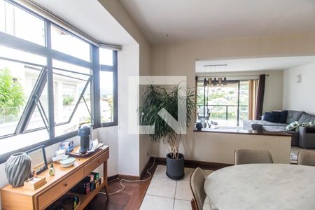 Sala  de casa de condomínio à venda com 5 quartos, 426m² em Alphaville, Santana de Parnaíba