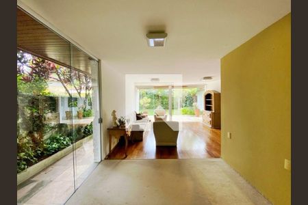 Casa à venda com 3 quartos, 468m² em Alto de Pinheiros, São Paulo