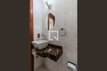 Lavabo de casa à venda com 4 quartos, 260m² em Teresópolis, Porto Alegre