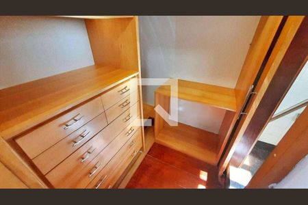 Casa à venda com 4 quartos, 380m² em Santa Lúcia, Belo Horizonte