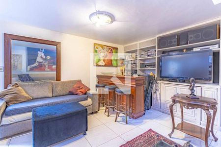Casa à venda com 4 quartos, 443m² em Serra, Belo Horizonte