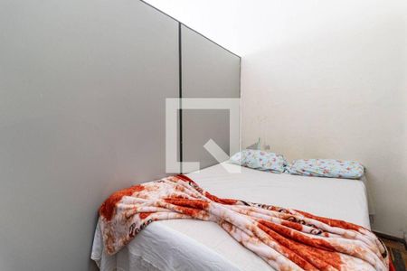 Casa à venda com 3 quartos, 400m² em Santa Efigênia, Belo Horizonte